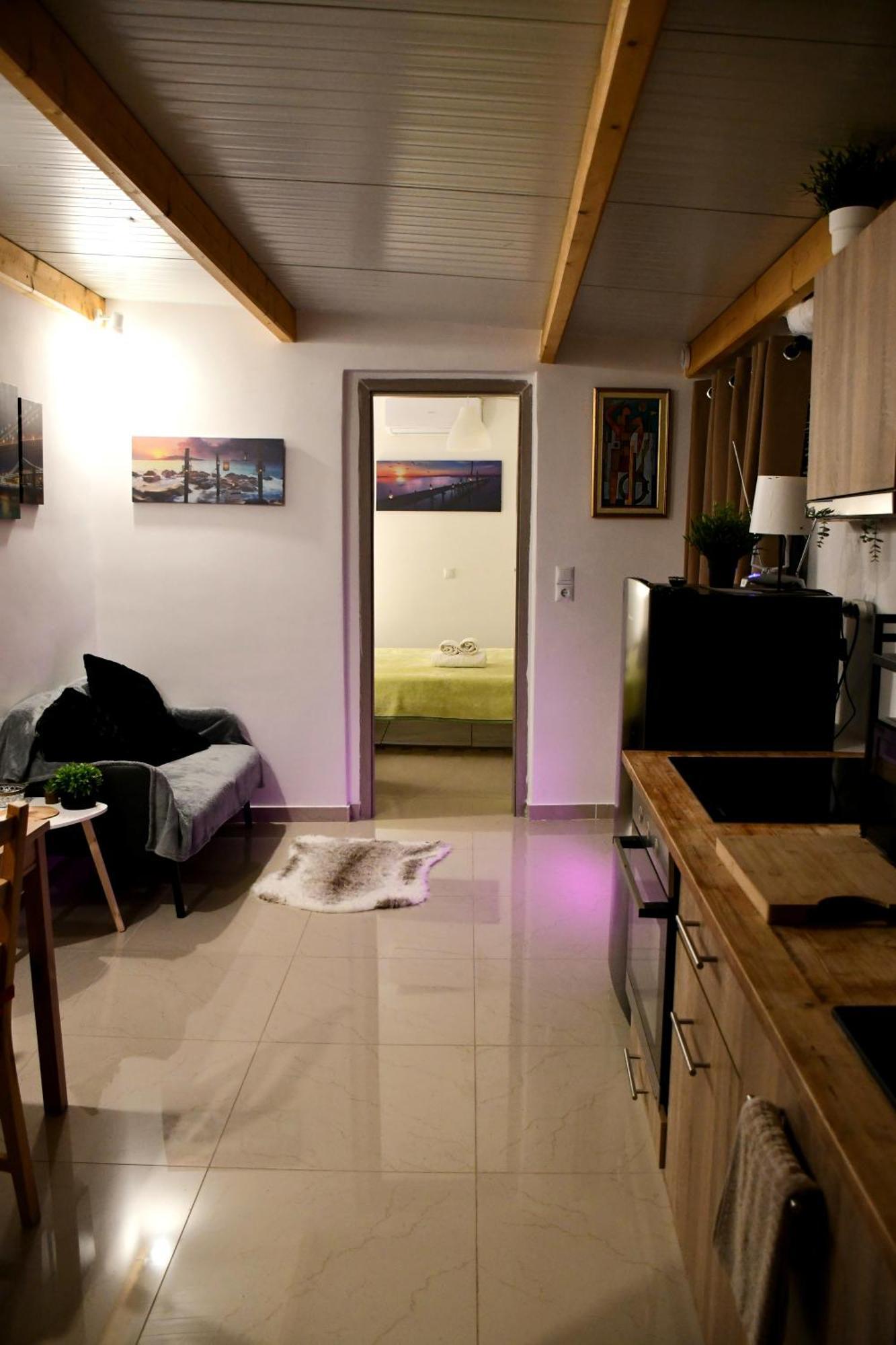 Johnson House Leilighet Rafína Eksteriør bilde